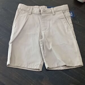 Izod six regular little boy shorts with pockets
